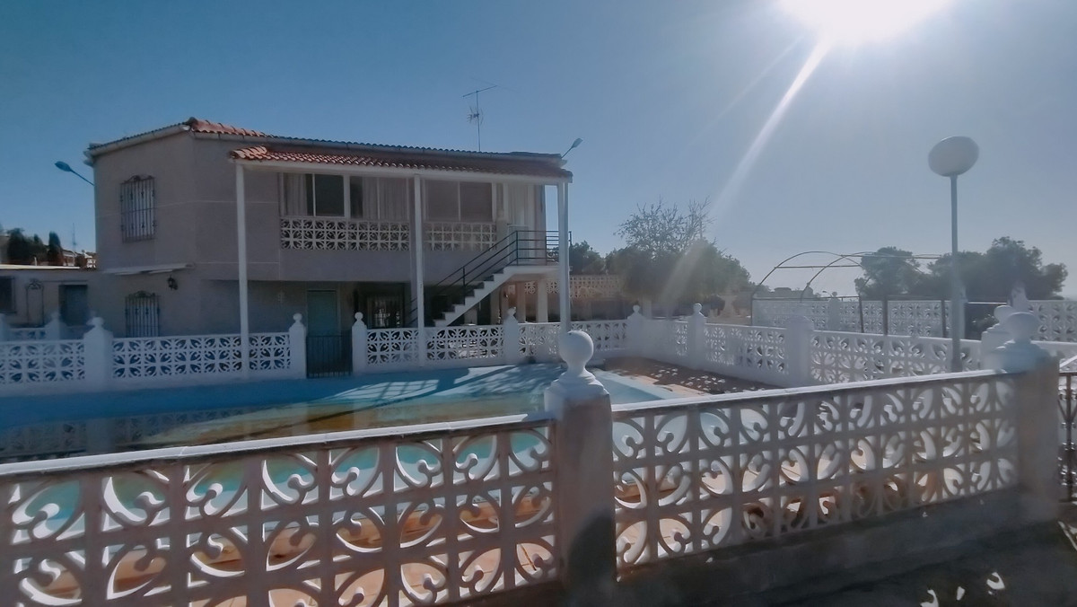 Huis te koop in Crevillent | 6 slaapkamers H5213932