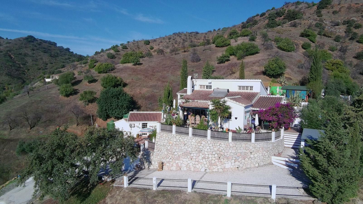 Finca - Cortijo te koop in Cártama | 3 slaapkamers H5238895