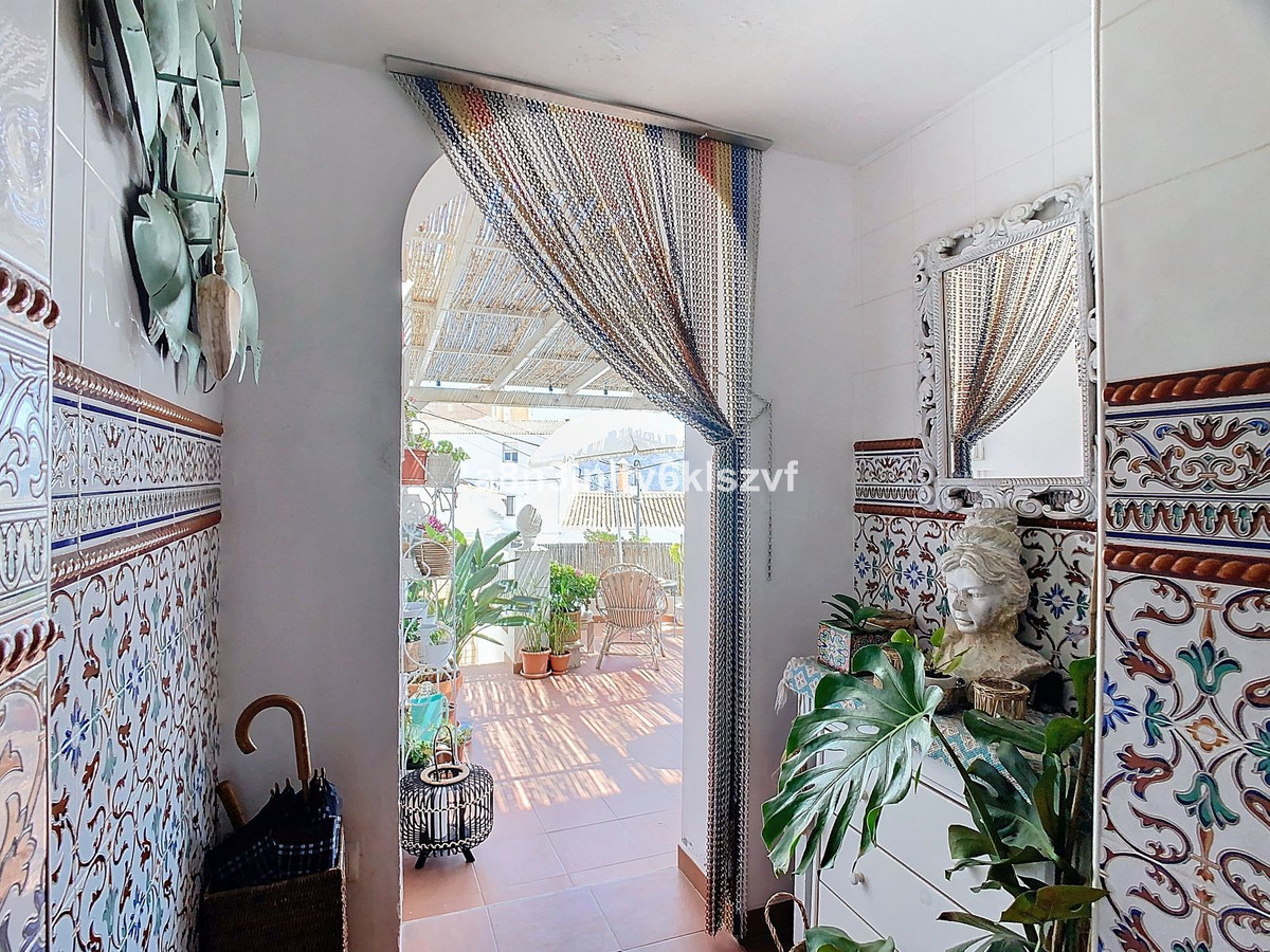 Geschakelde Woning in Cútar-17