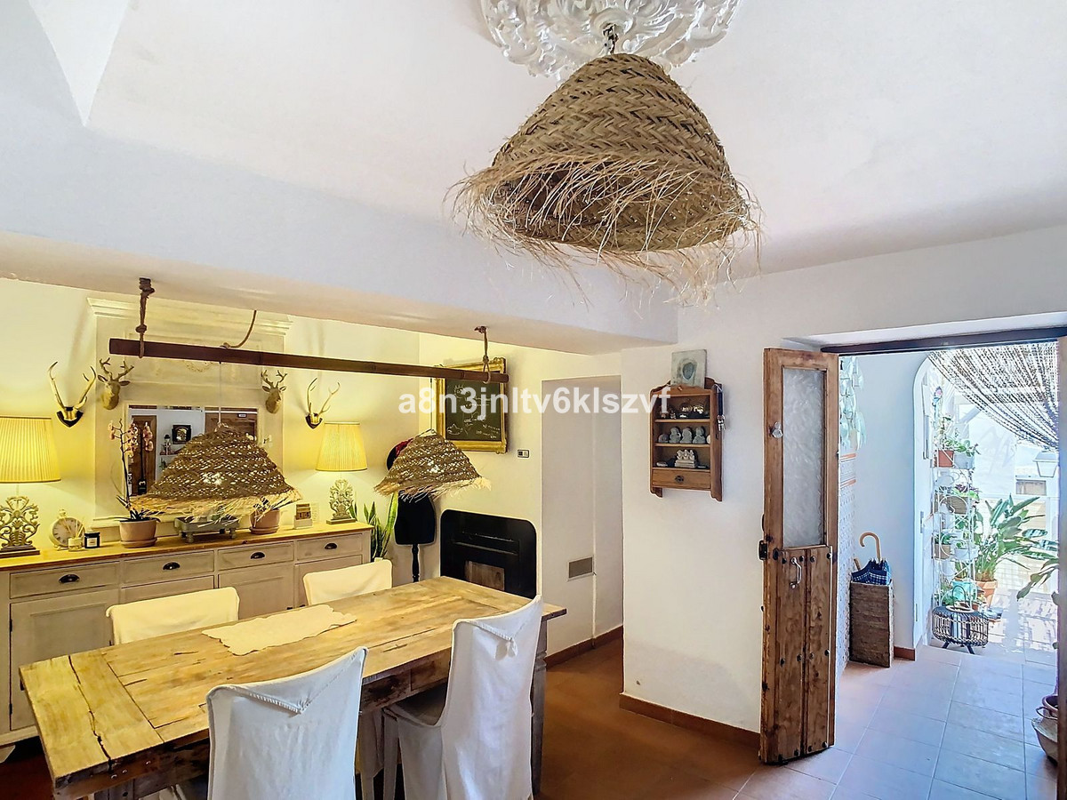 Geschakelde Woning in Cútar-22