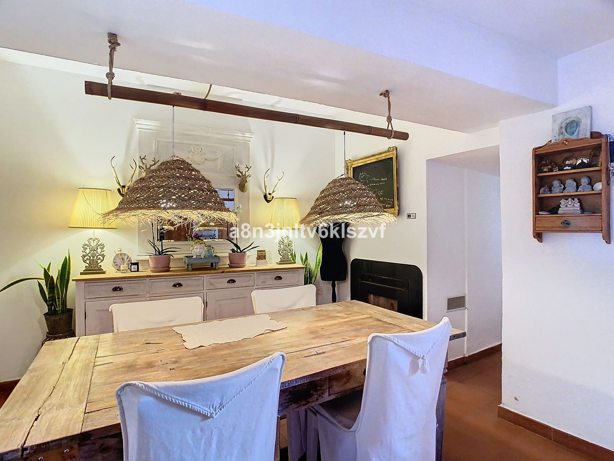 Geschakelde Woning in Cútar-24