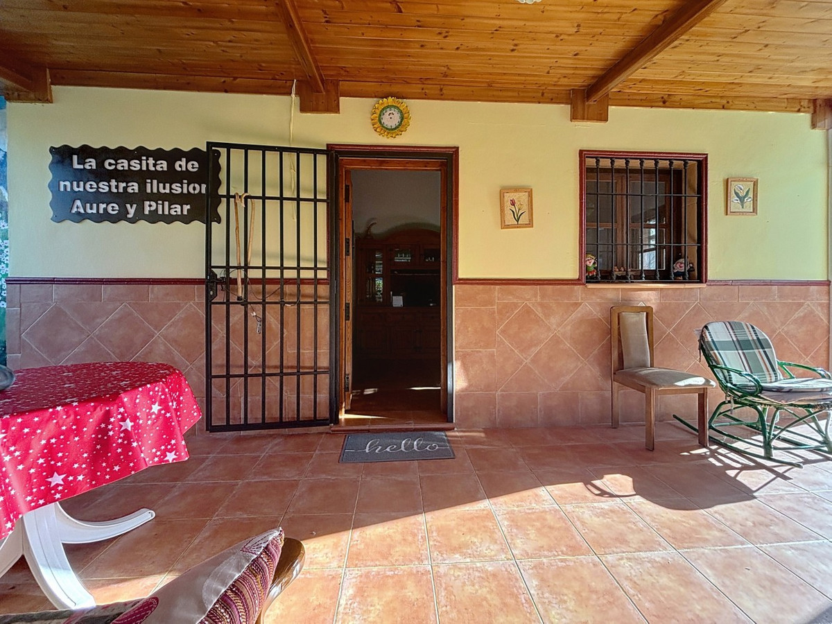 Semi-Vrijstaande Villa in Cútar-12
