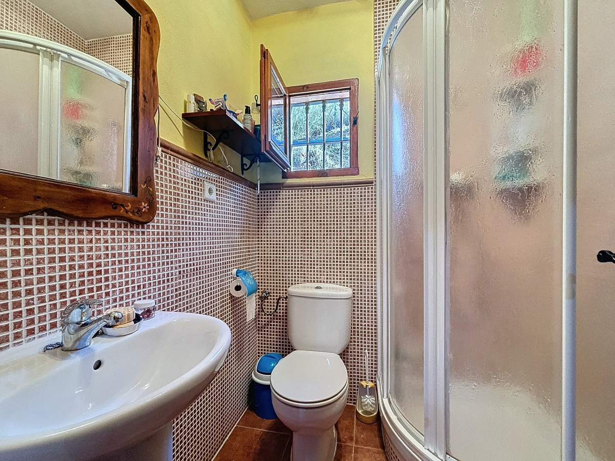 Semi-Vrijstaande Villa in Cútar-20
