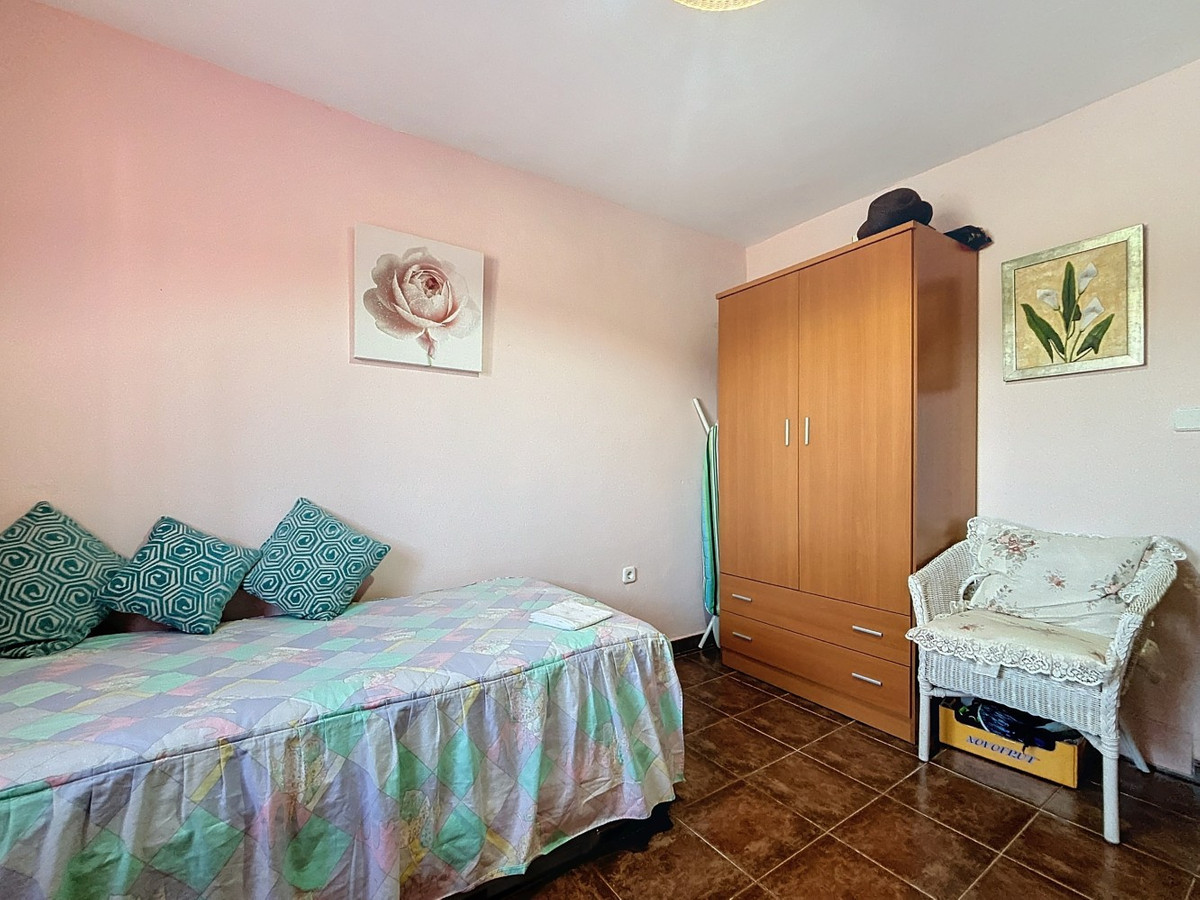 Semi-Vrijstaande Villa in Cútar-23