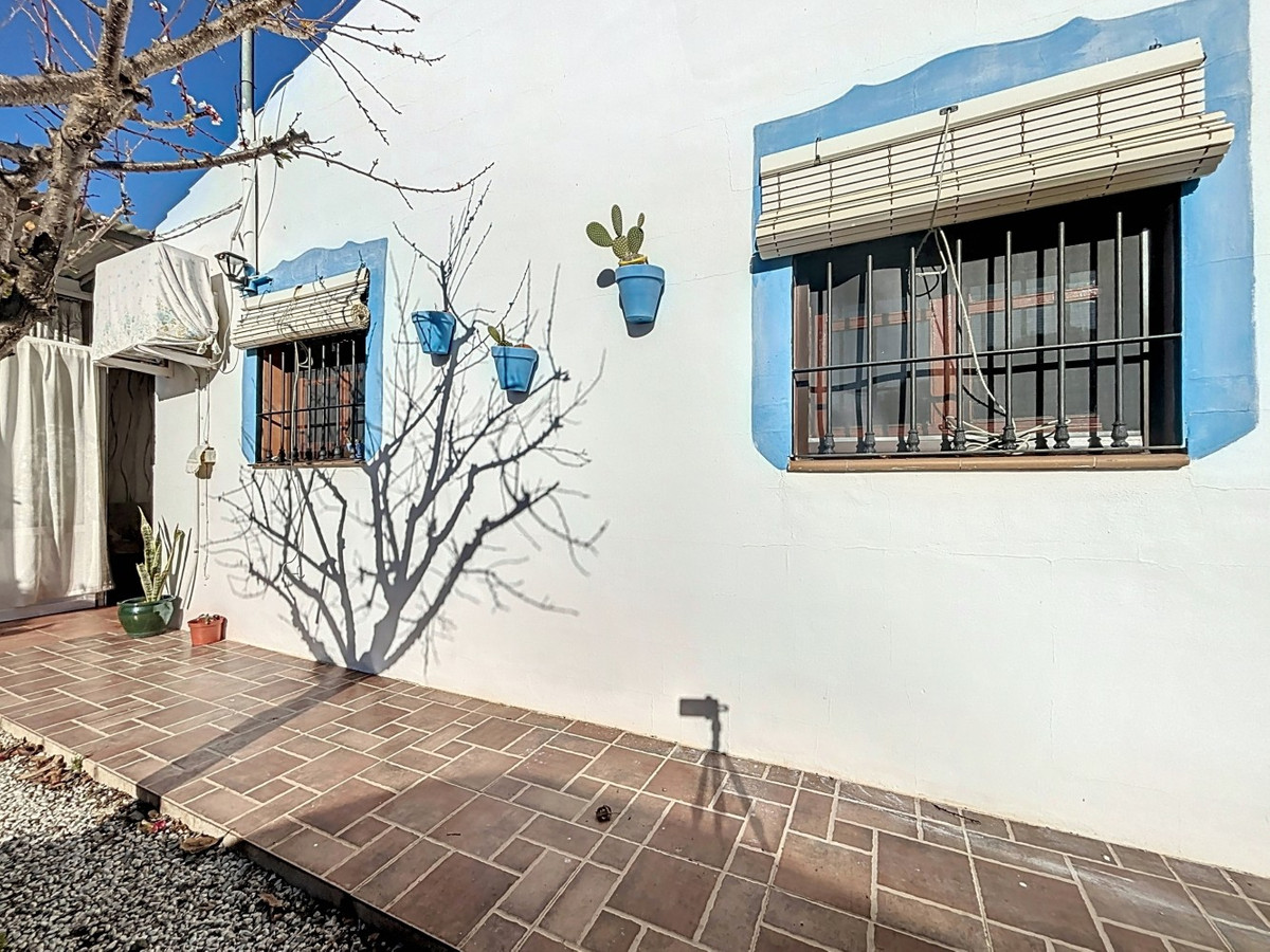 Semi-Vrijstaande Villa in Cútar-3