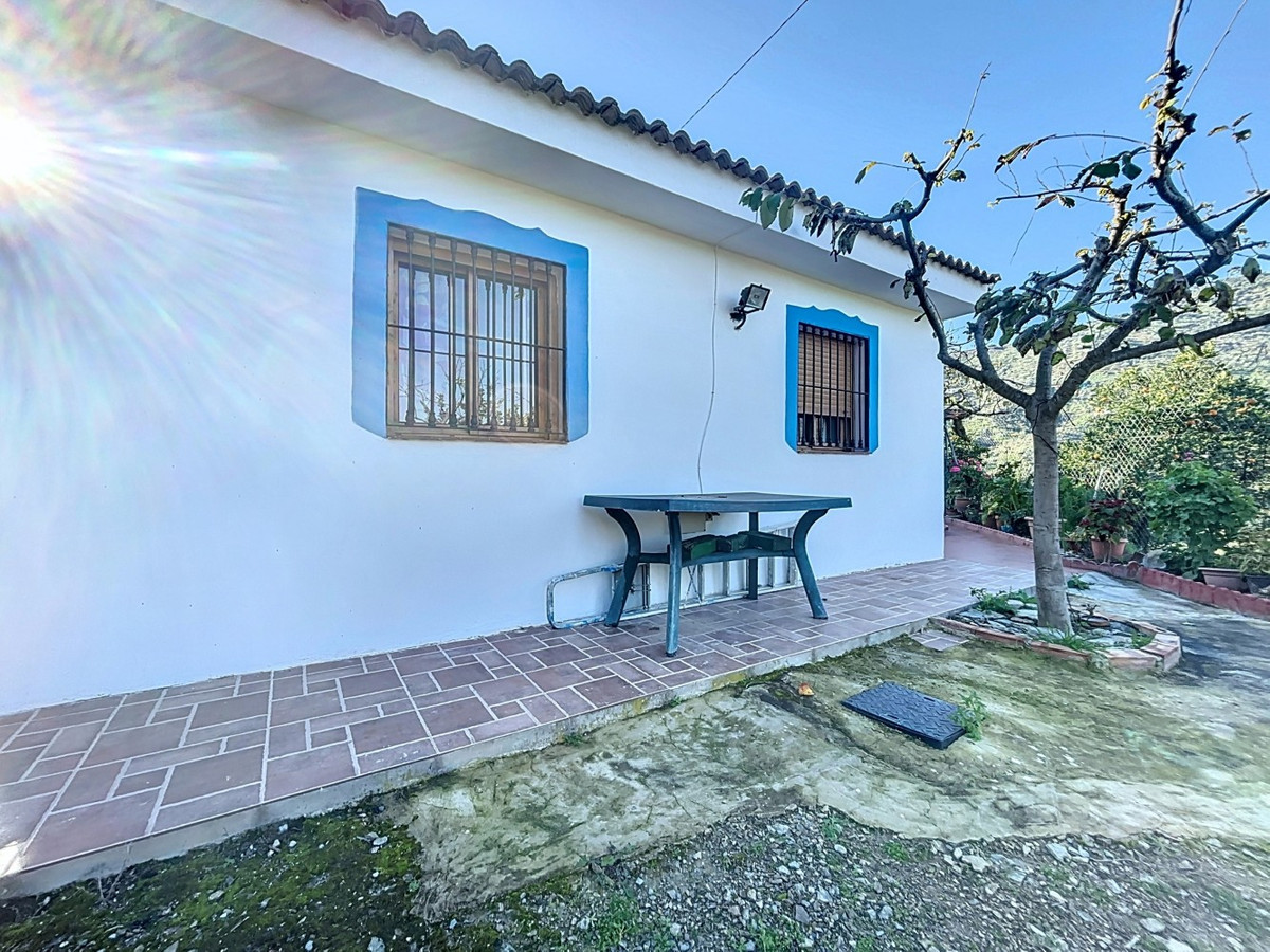 Semi-Vrijstaande Villa in Cútar-4