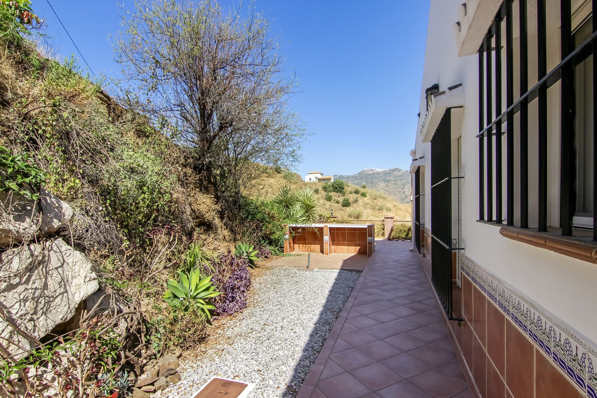 Finca - Cortijo te koop in Cútar | 3 slaapkamers H5120515