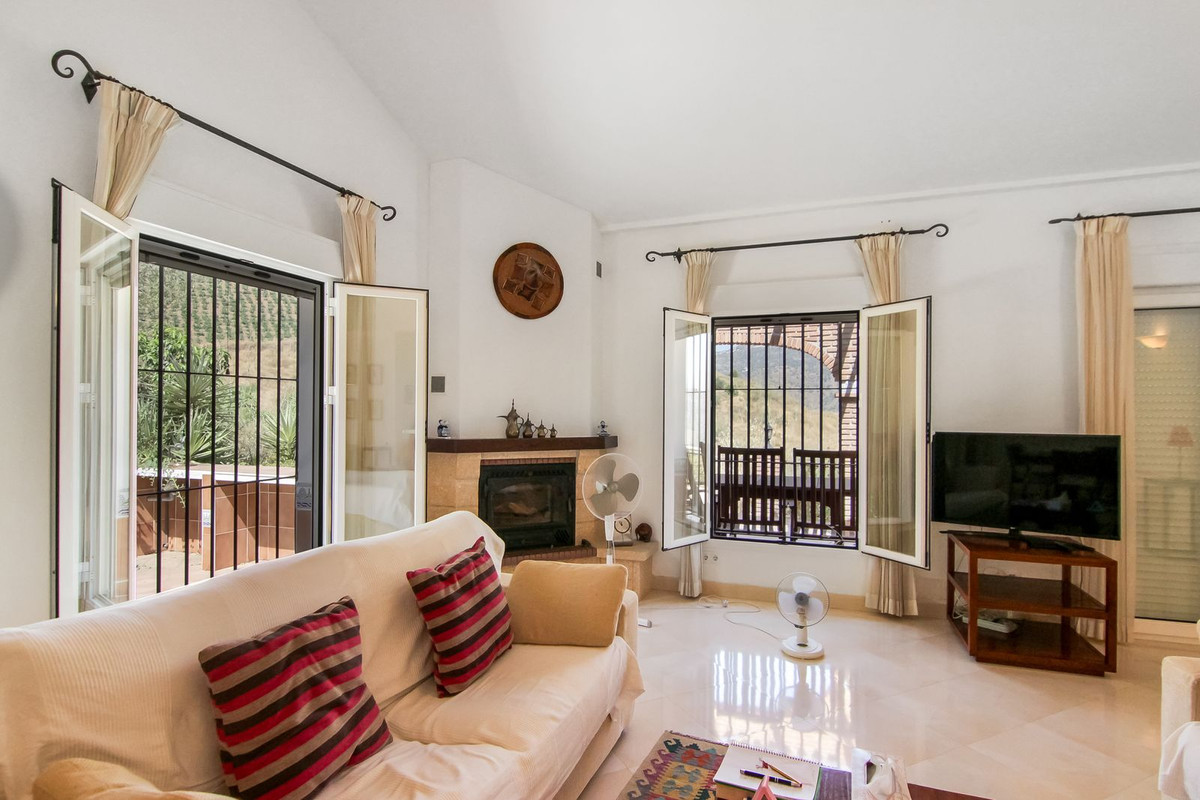 Finca - Cortijo te koop in Cútar | 3 slaapkamers H5120515