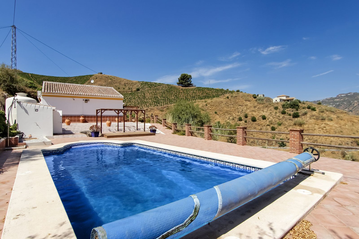 Finca - Cortijo te koop in Cútar | 3 slaapkamers H5120515