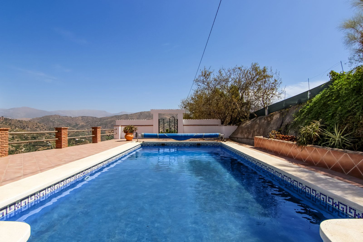 Finca - Cortijo te koop in Cútar | 3 slaapkamers H5120515