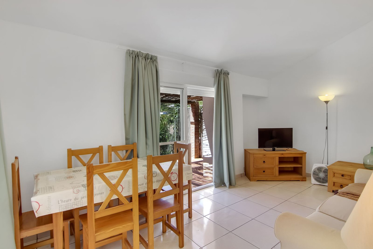 Huis te koop in Cútar | 4 slaapkamers H5191477