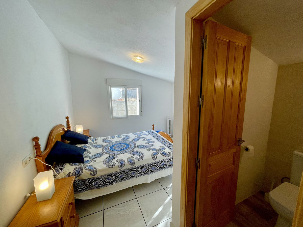 Huis te koop in Cútar | 4 slaapkamers H5191477