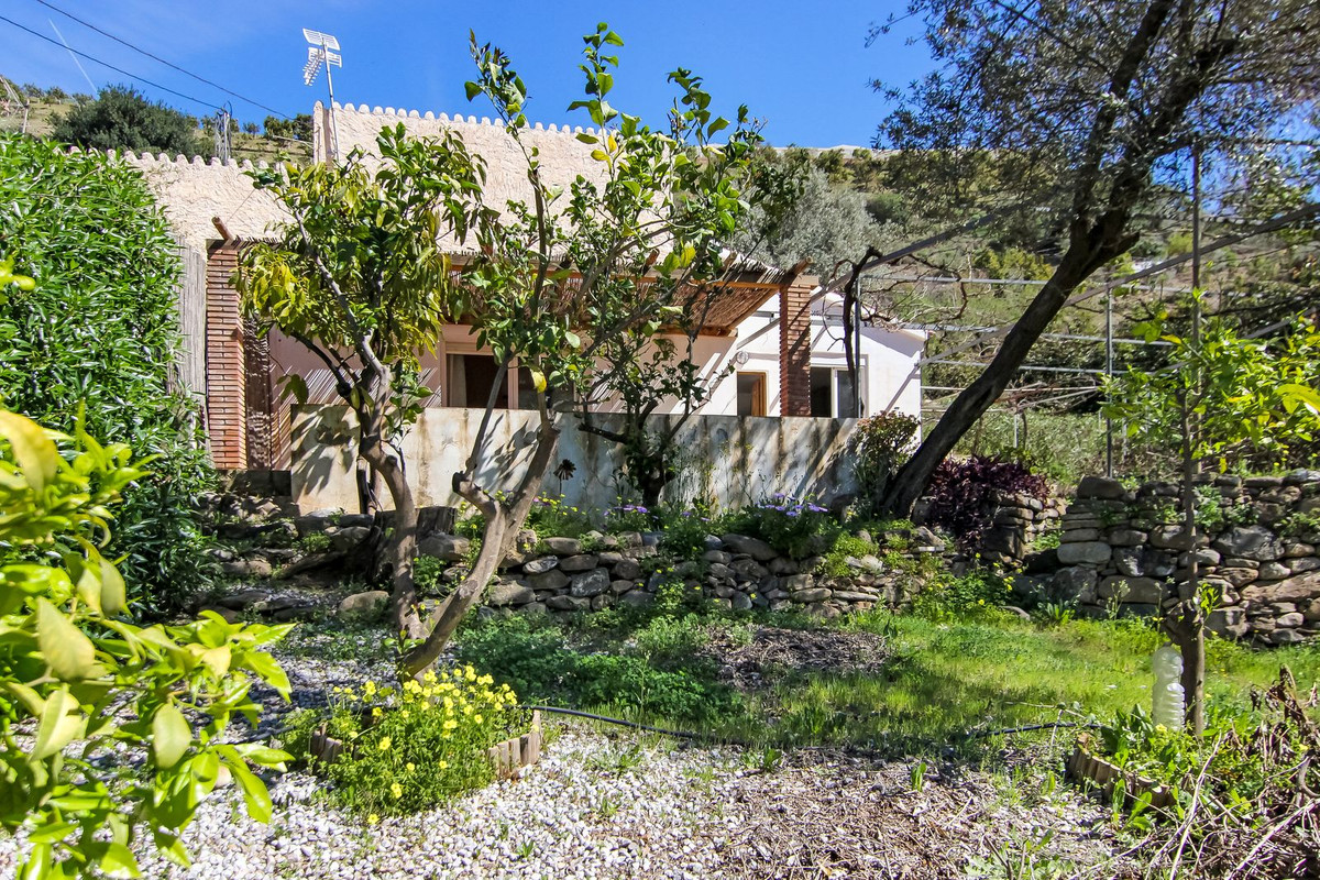 Huis te koop in Cútar | 4 slaapkamers H5191477