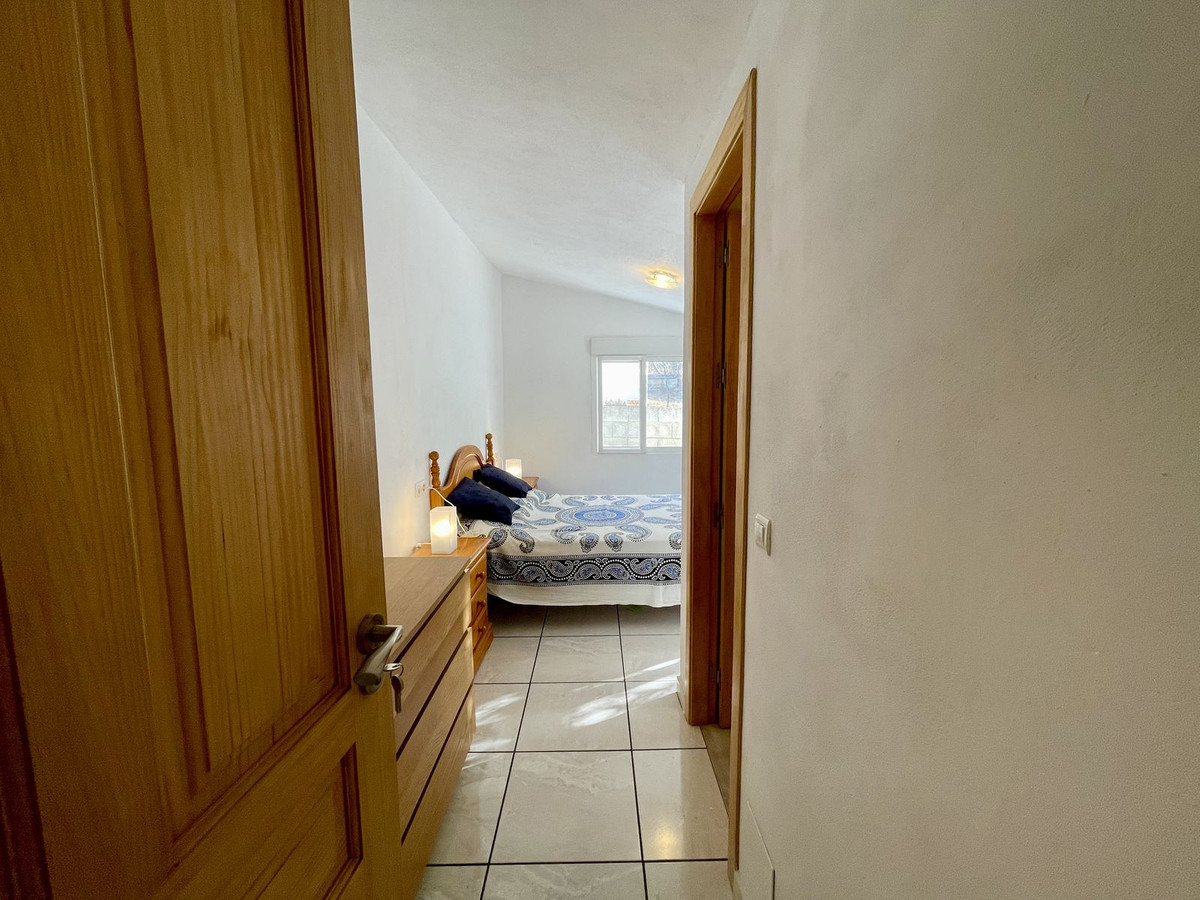 Huis te koop in Cútar | 4 slaapkamers H5191477