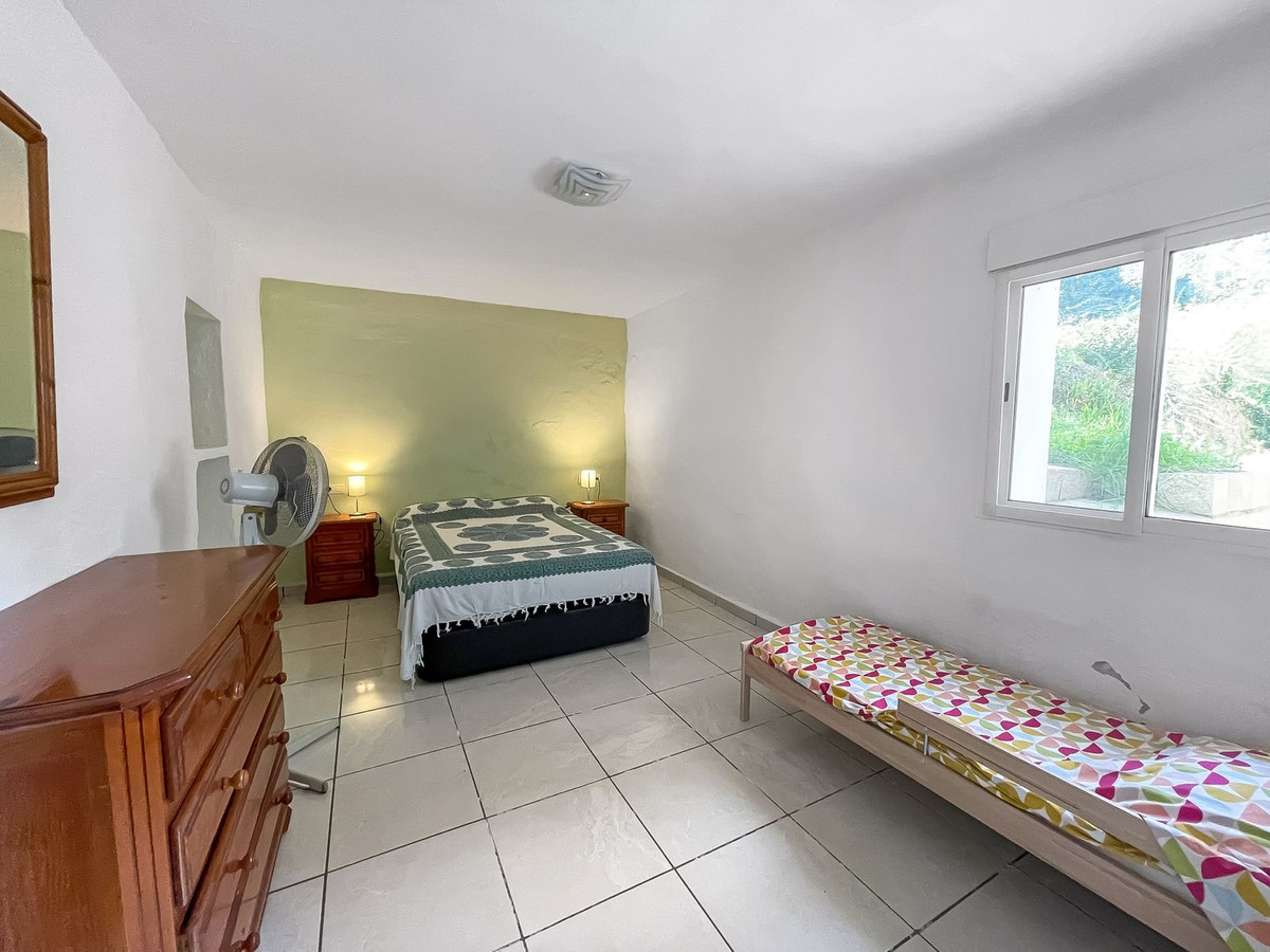 Huis te koop in Cútar | 4 slaapkamers H5191477