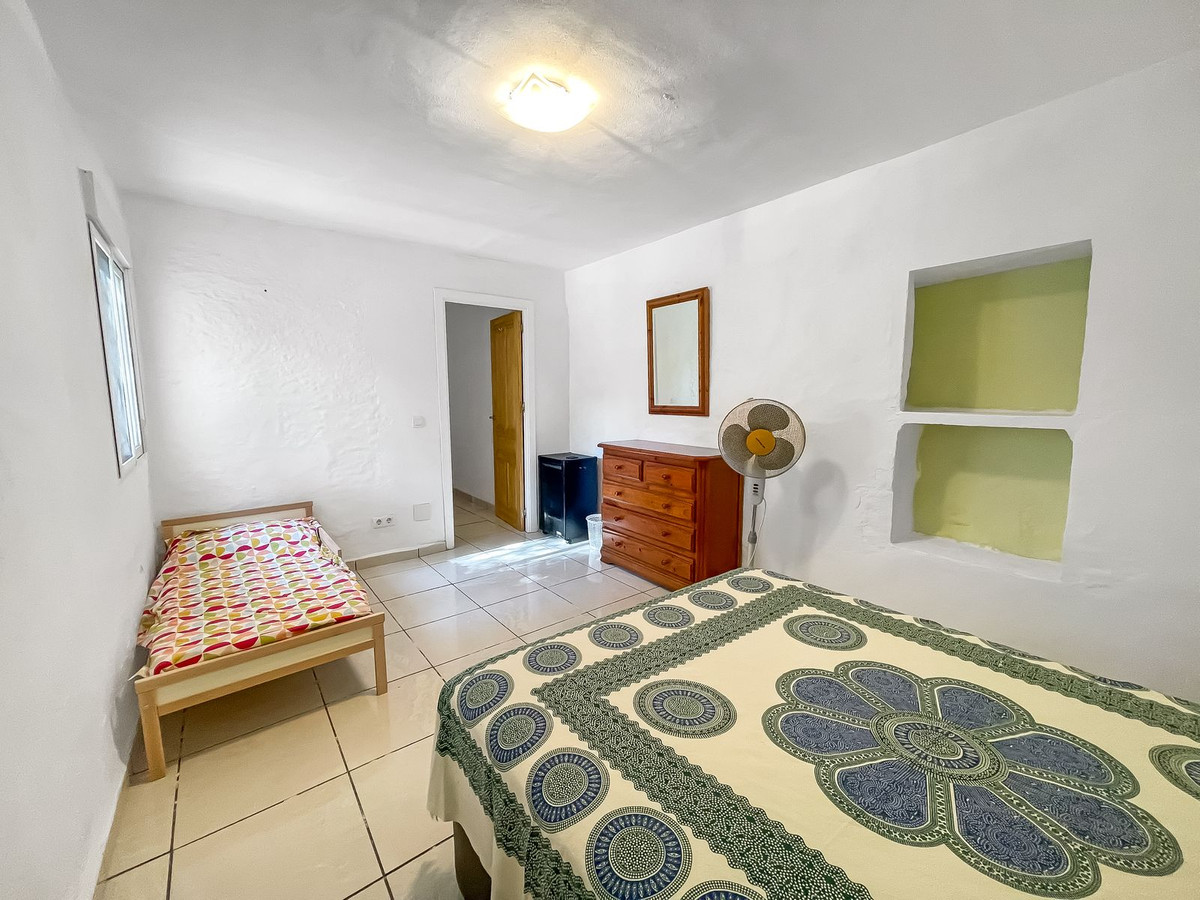 Huis te koop in Cútar | 4 slaapkamers H5191477