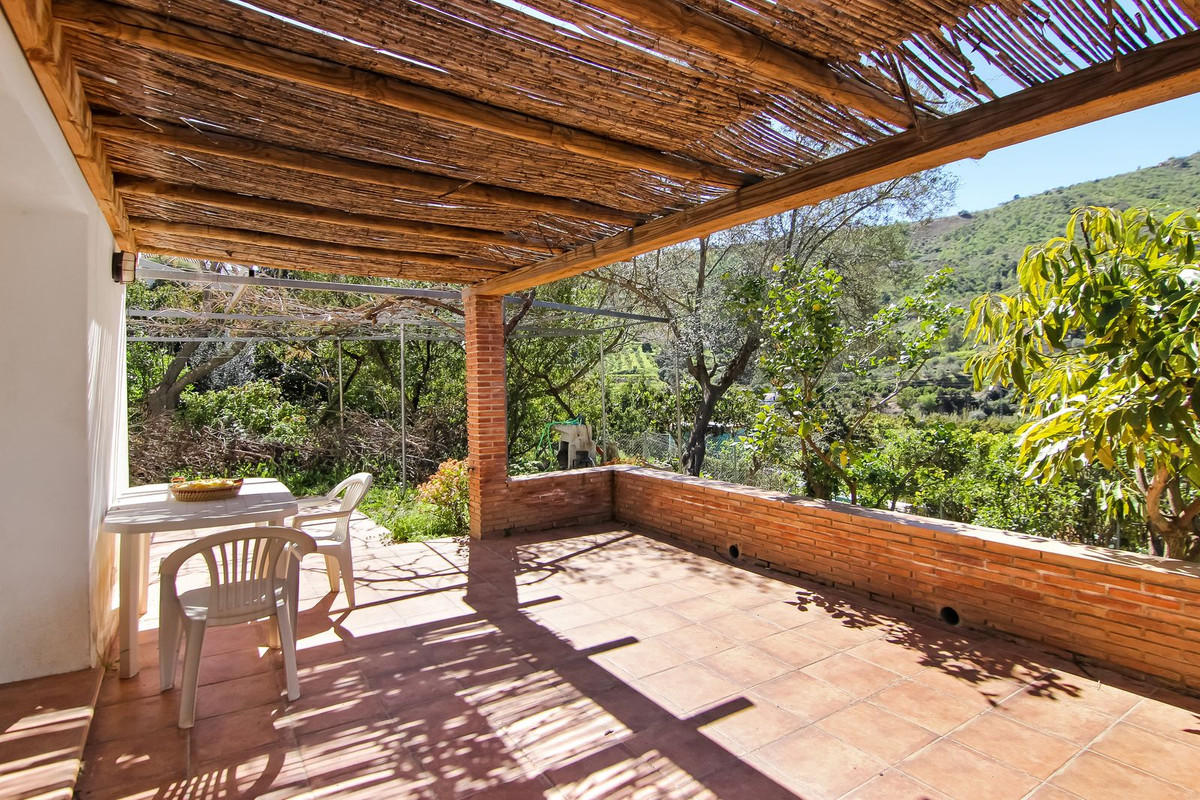 Huis te koop in Cútar | 4 slaapkamers H5191477