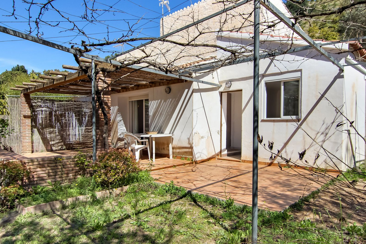 Huis te koop in Cútar | 4 slaapkamers H5191477