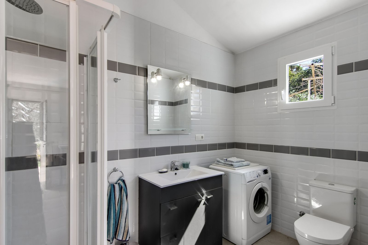 Huis te koop in Cútar | 4 slaapkamers H5191477