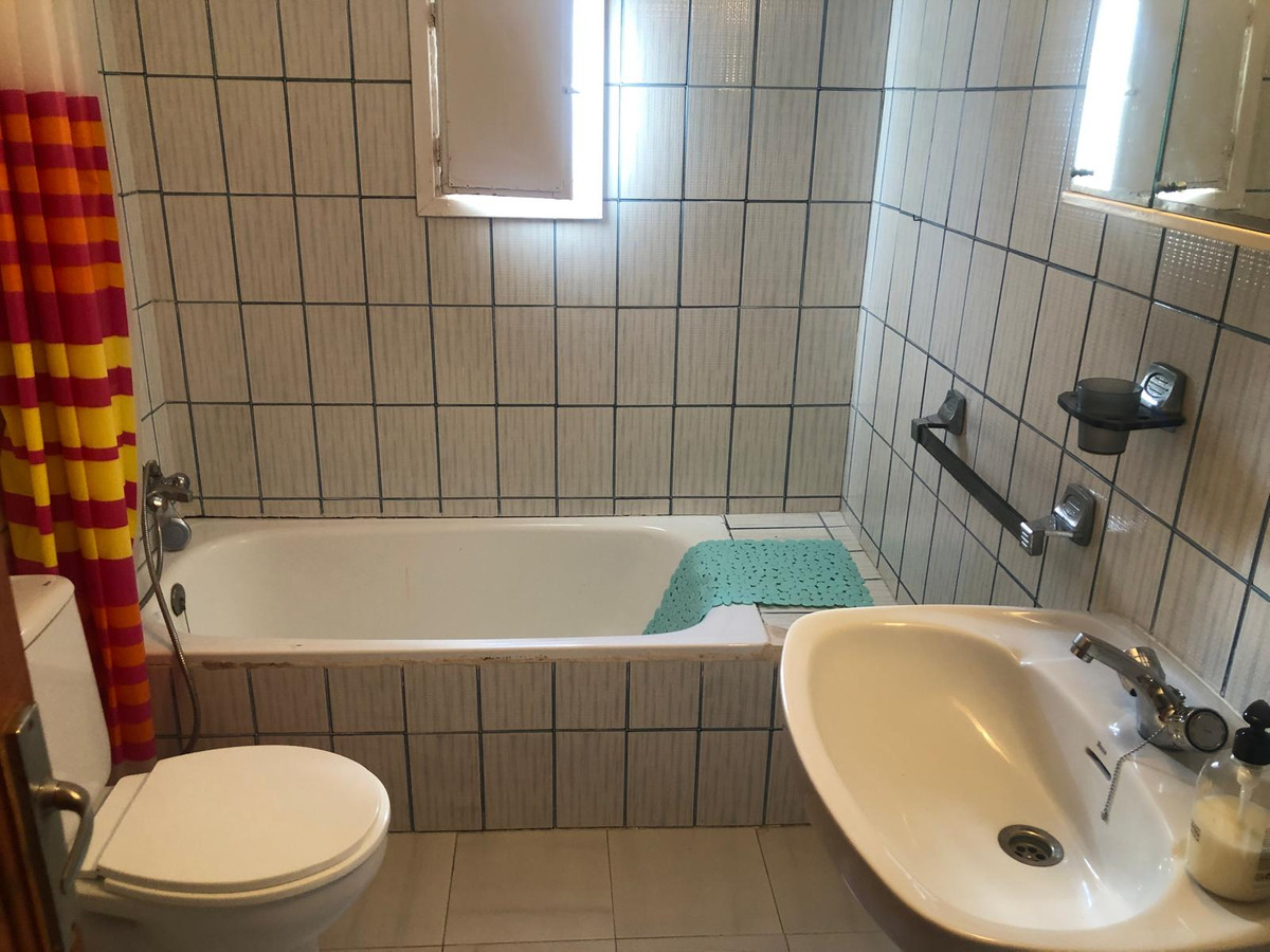 Huis te koop in Cuevas Bajas | 4 slaapkamers H5075734