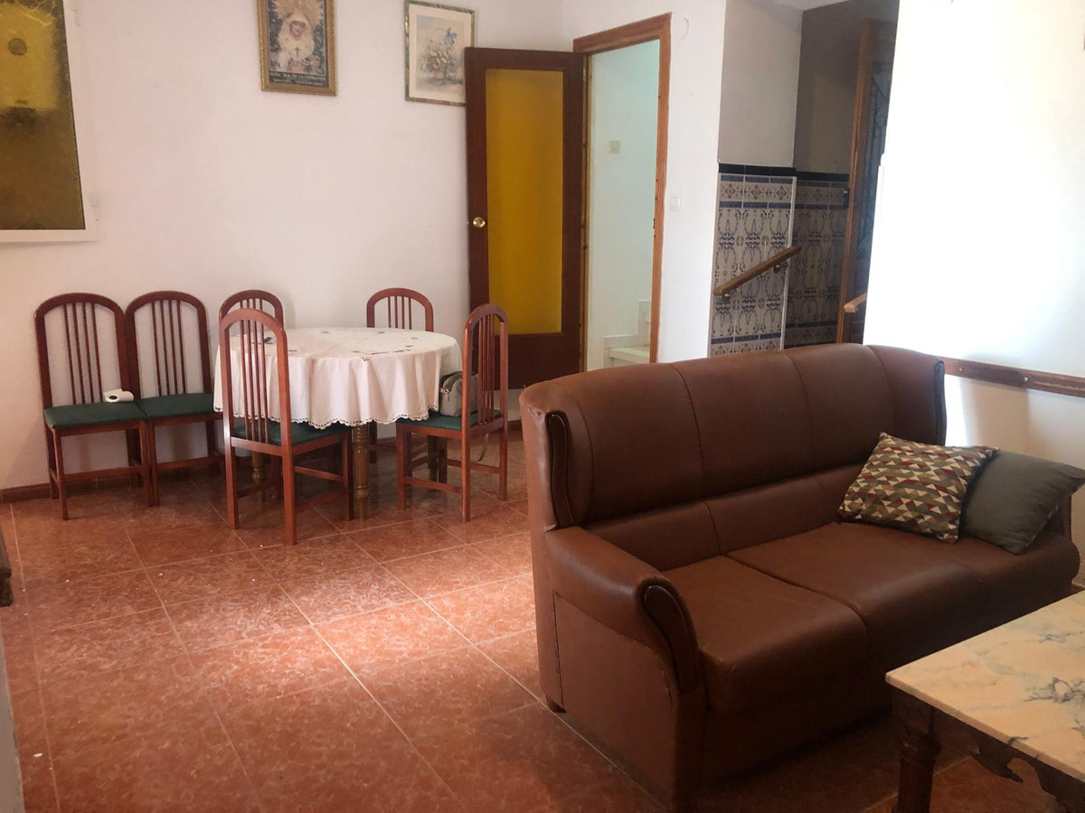 Huis te koop in Cuevas Bajas | 4 slaapkamers H5075734