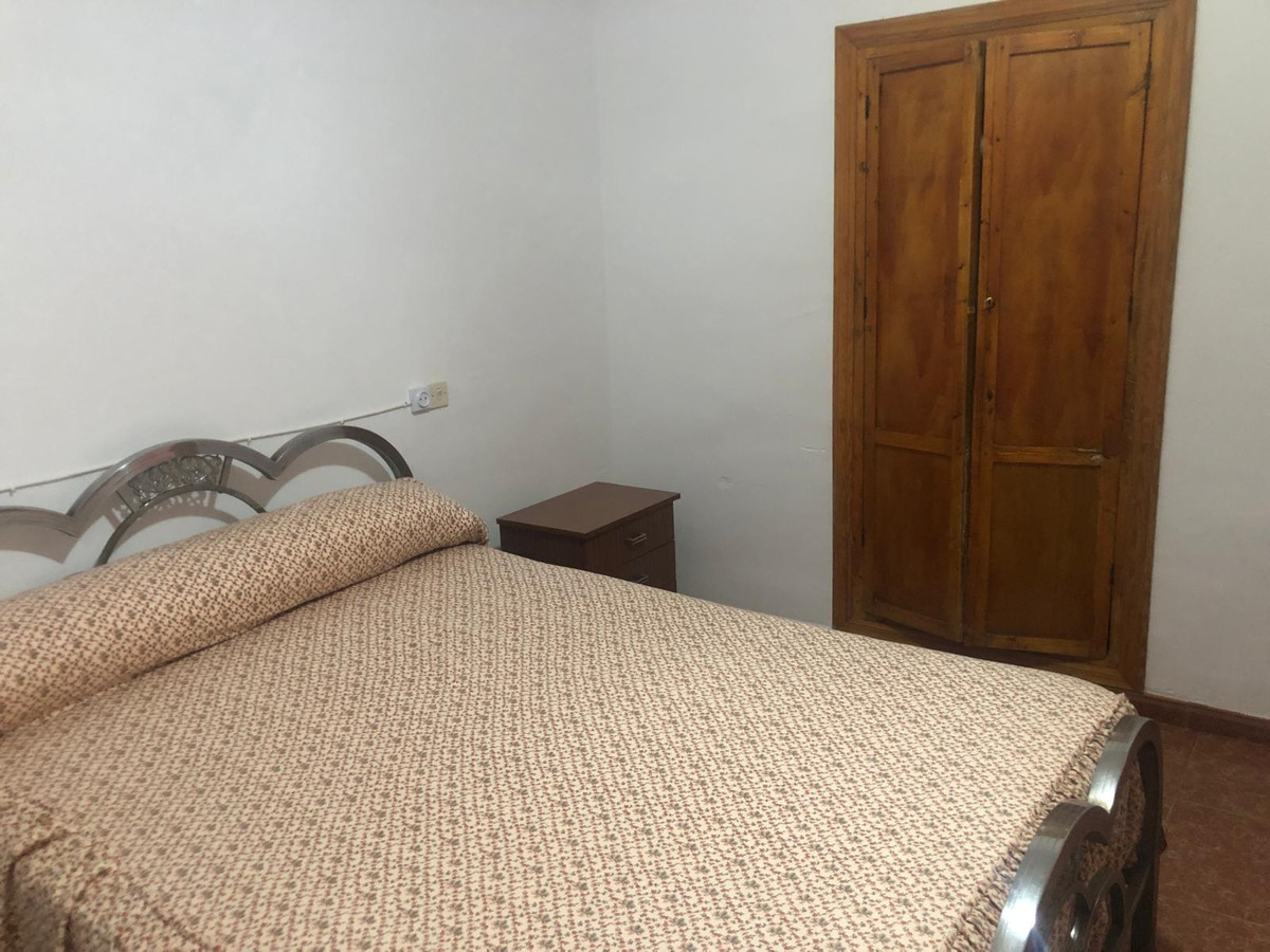 Huis te koop in Cuevas Bajas | 4 slaapkamers H5075734