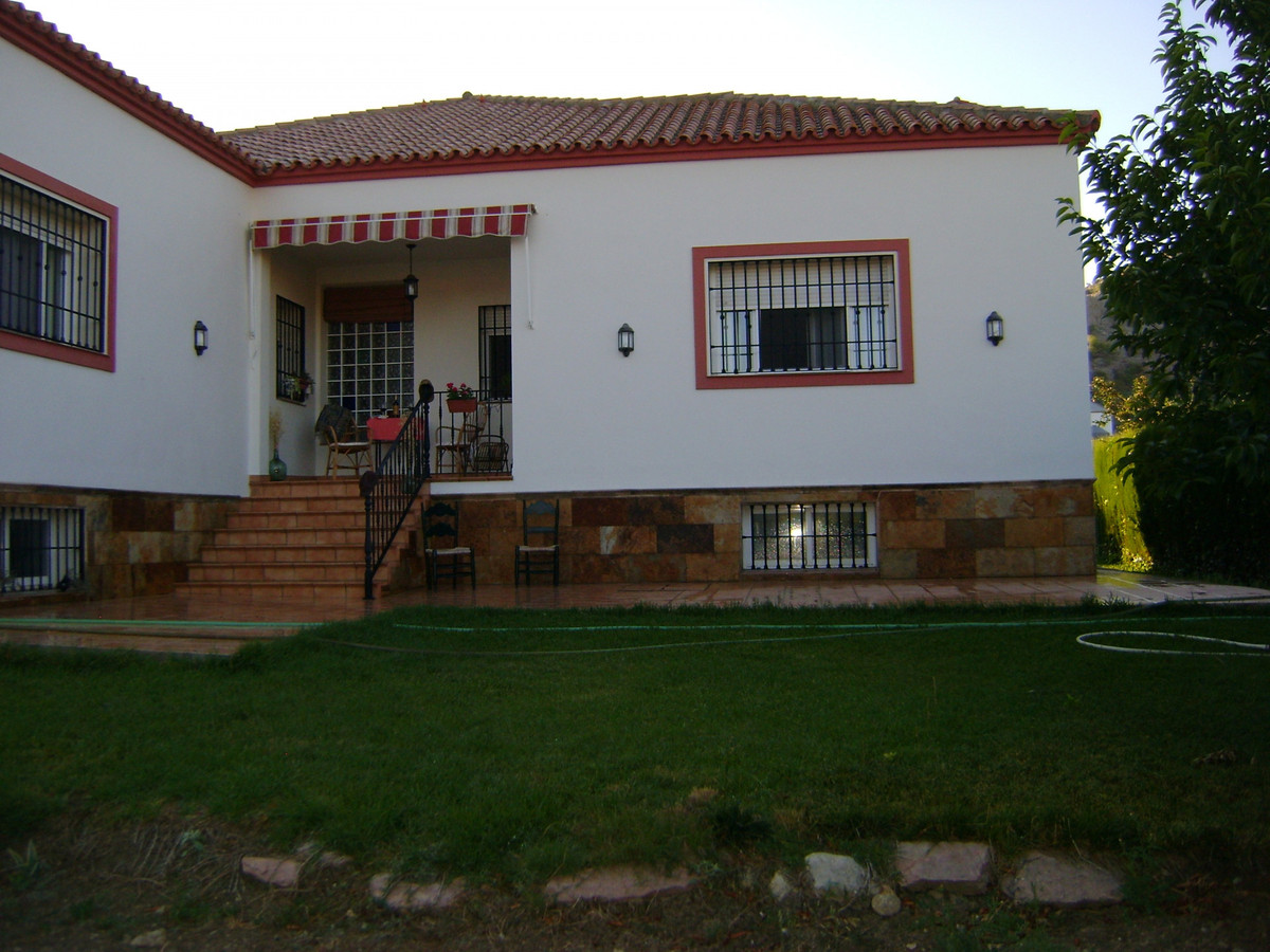 Vrijstaande Villa in Cuevas del Becerro-12