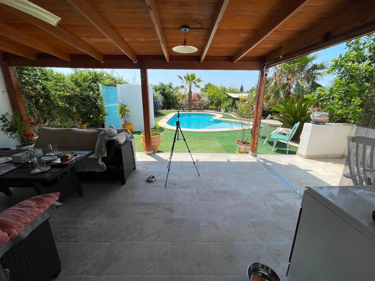 Huis te koop in Daya Nueva | 4 slaapkamers H5076523