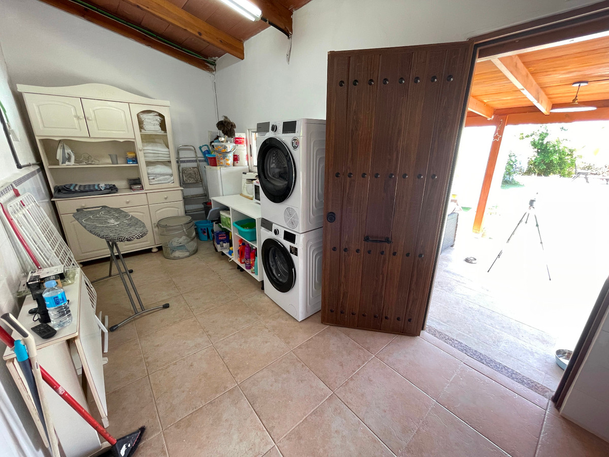 Huis te koop in Daya Nueva | 4 slaapkamers H5076523