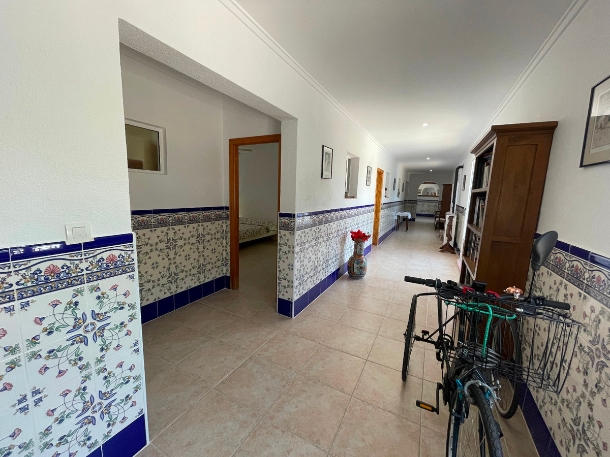 Huis te koop in Daya Nueva | 4 slaapkamers H5076523