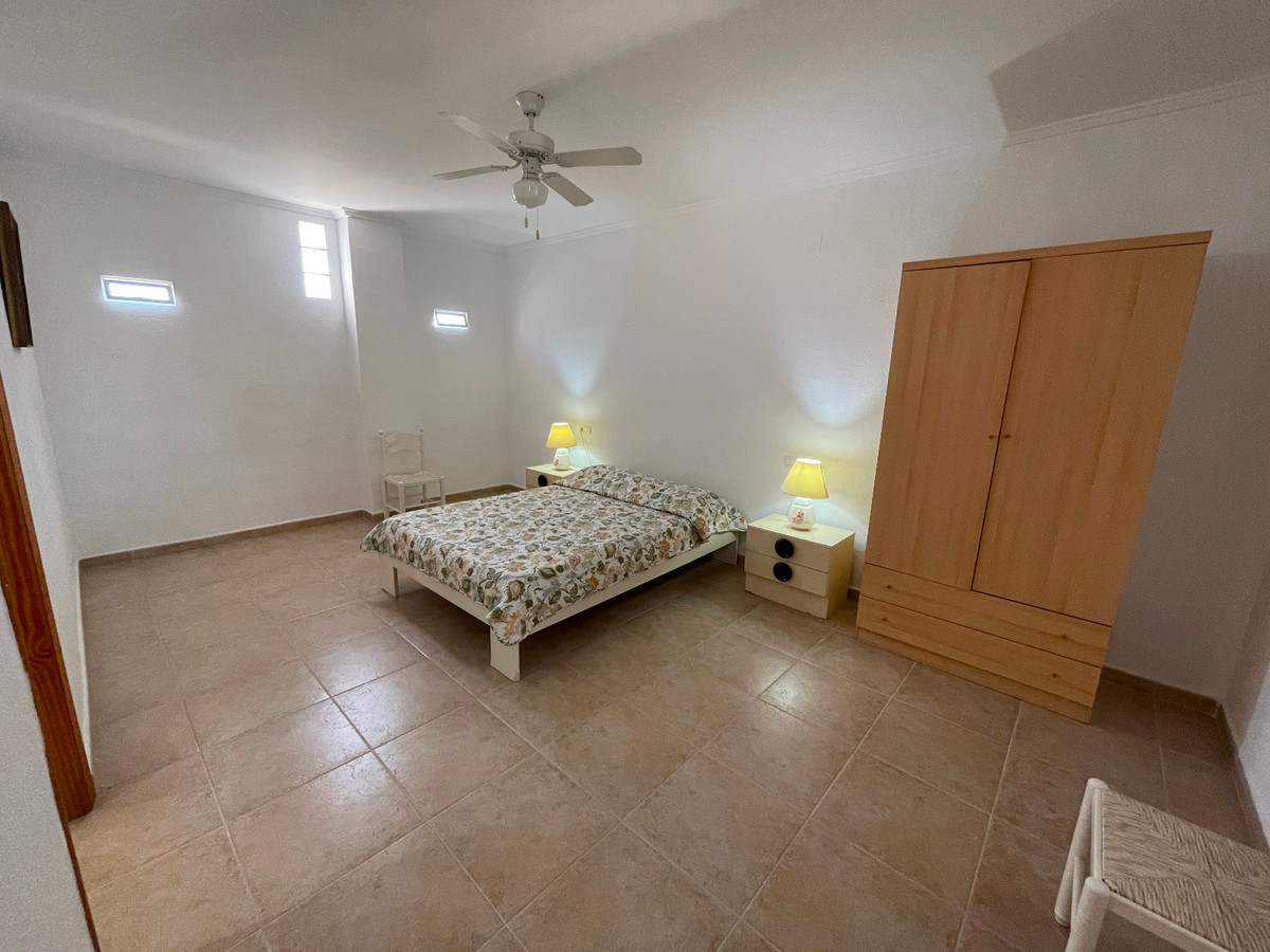 Huis te koop in Daya Nueva | 4 slaapkamers H5076523