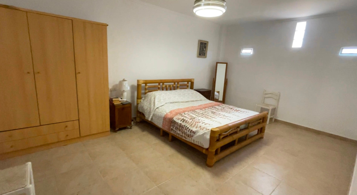 Huis te koop in Daya Nueva | 4 slaapkamers H5076523