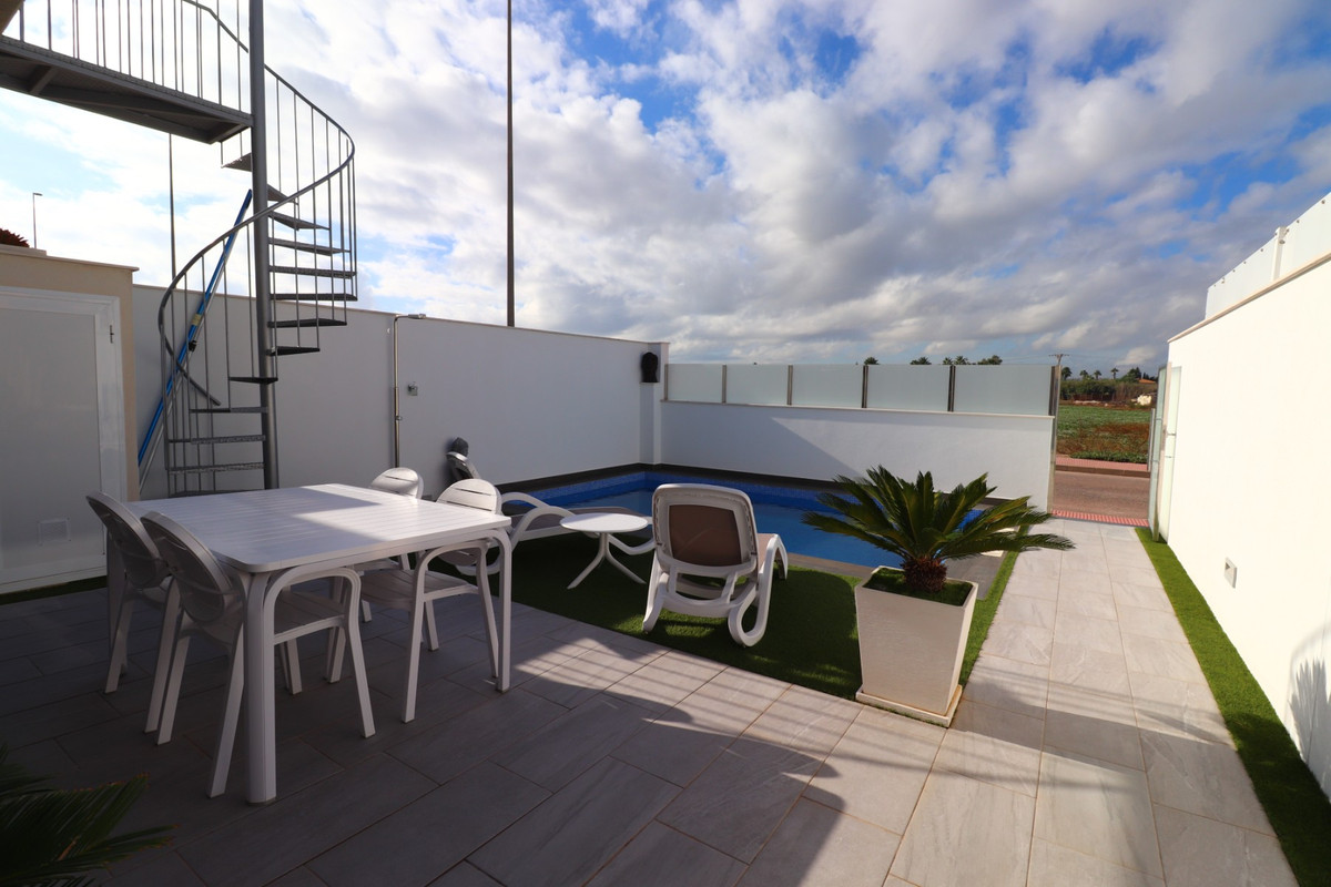 Huis te koop in Daya Vieja | 3 slaapkamers H5223757