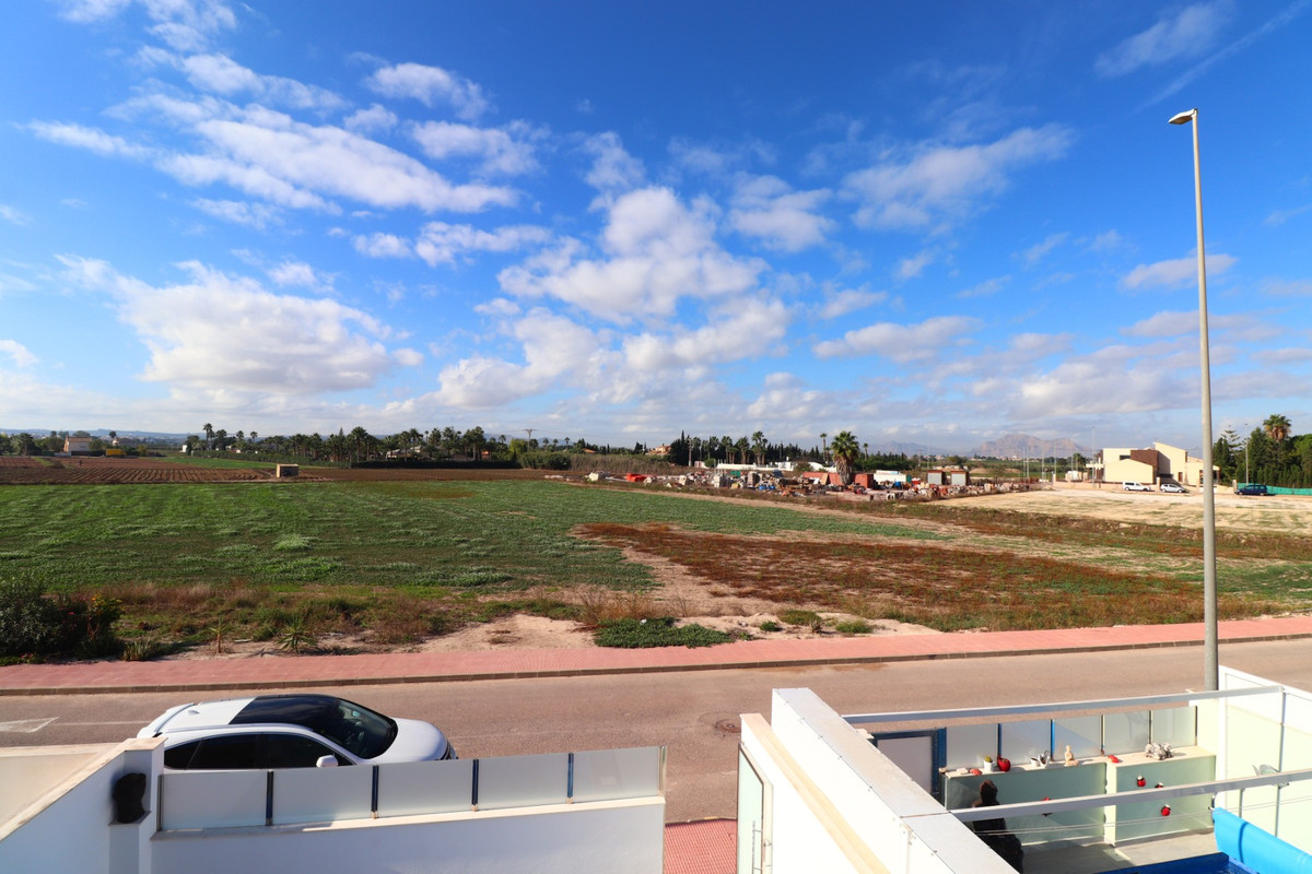 Huis te koop in Daya Vieja | 3 slaapkamers H5223757