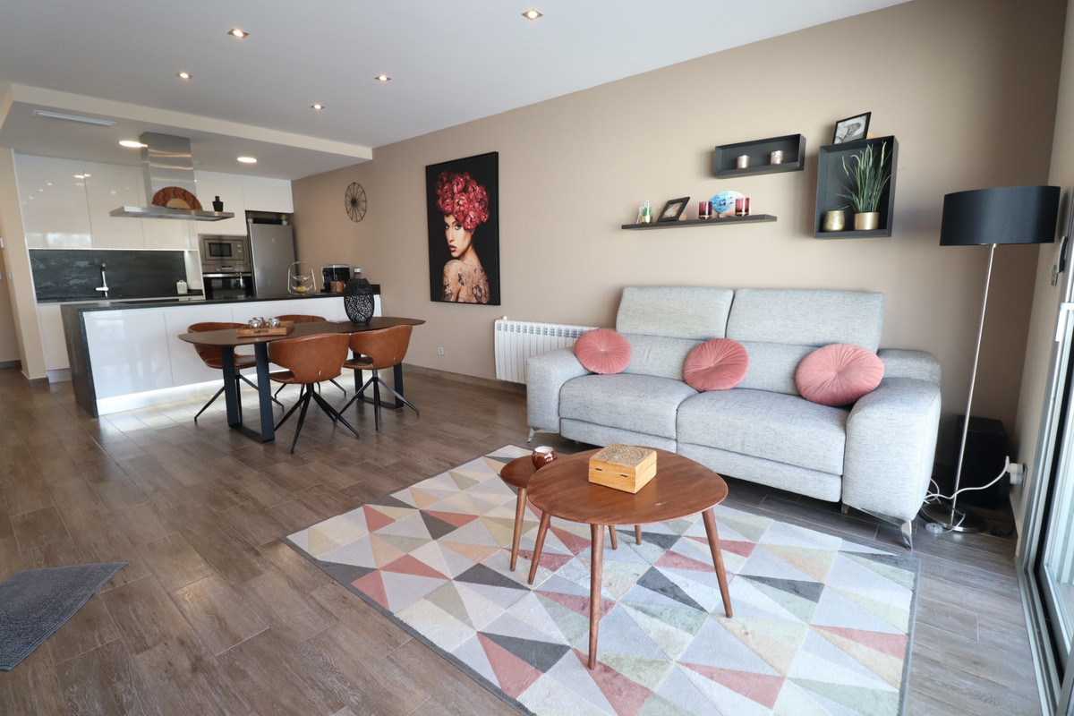 Huis te koop in Daya Vieja | 3 slaapkamers H5223757