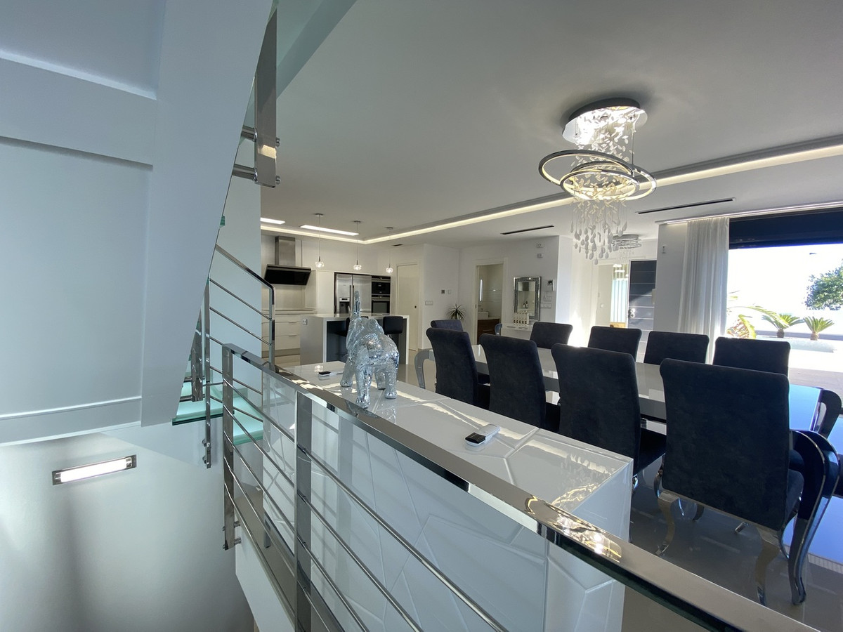 Huis te koop in Dehesa de Campoamor | 5 slaapkamers H5165116