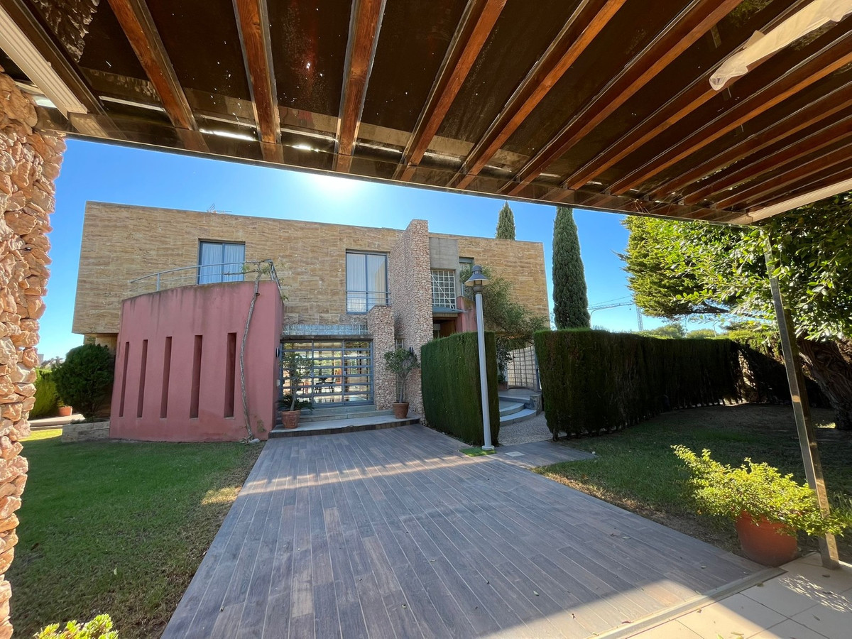 Huis te koop in Dehesa de Campoamor | 4 slaapkamers H5244469