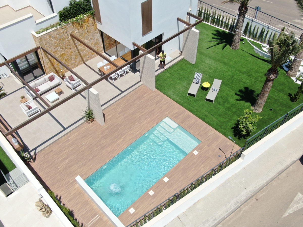 Huis te koop in Dehesa de Campoamor | 4 slaapkamers H5292580