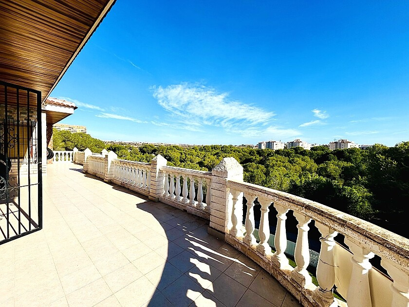 Huis te koop in Dehesa de Campoamor | 10 slaapkamers H5456287