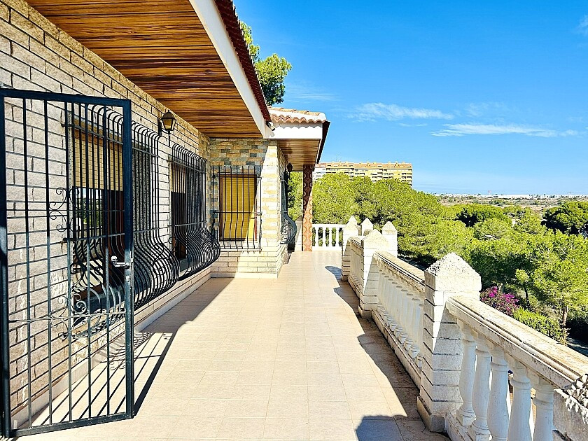 Huis te koop in Dehesa de Campoamor | 10 slaapkamers H5456287