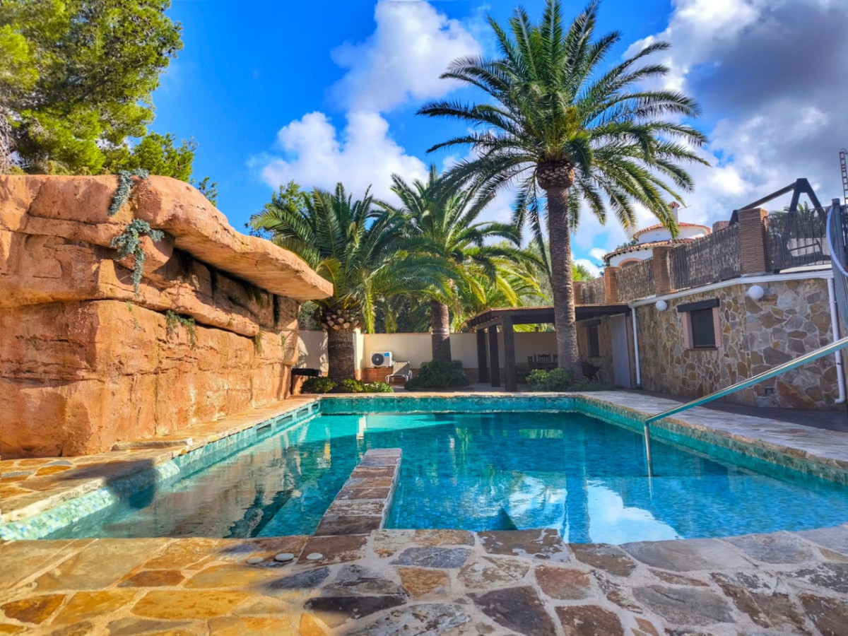 Vrijstaande Villa te koop in Denia | 4 slaapkamers H5284264