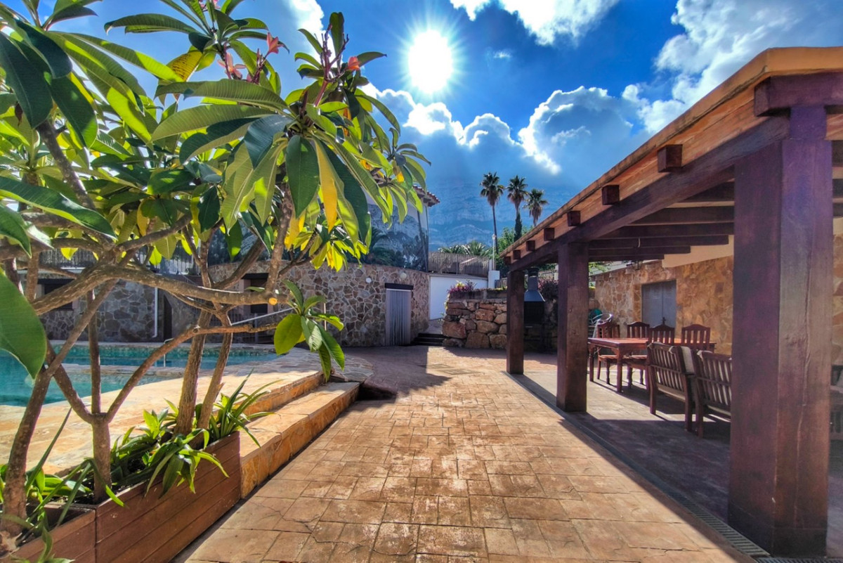 Vrijstaande Villa te koop in Denia | 4 slaapkamers H5284264