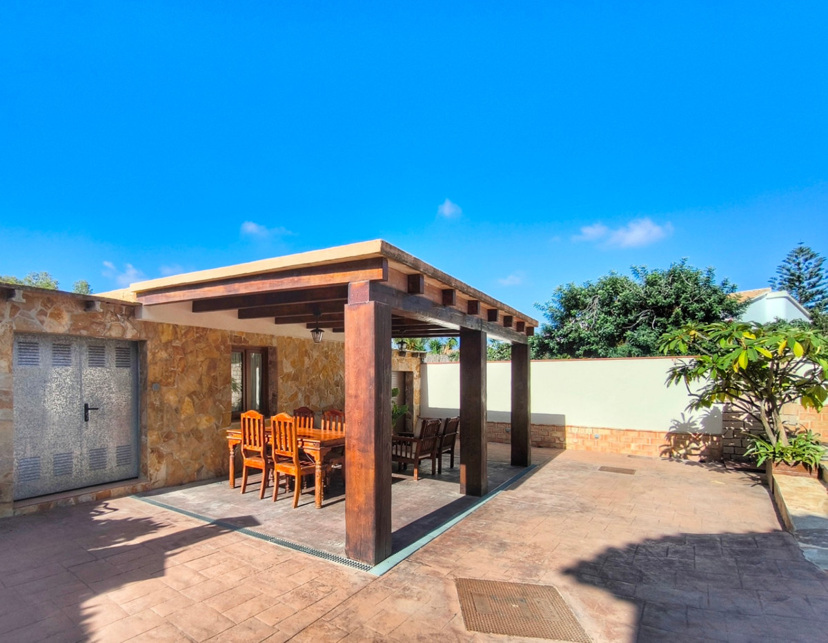 Vrijstaande Villa te koop in Denia | 4 slaapkamers H5284264