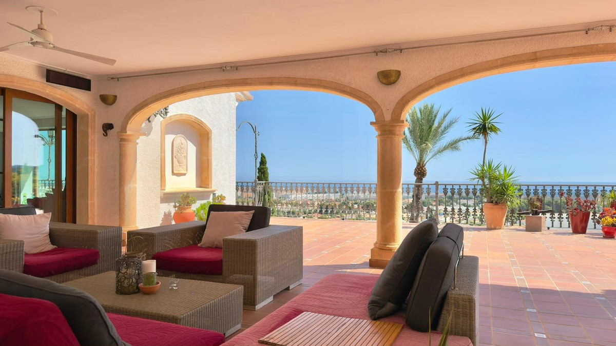 Vrijstaande Villa te koop in Denia | 4 slaapkamers H5421112