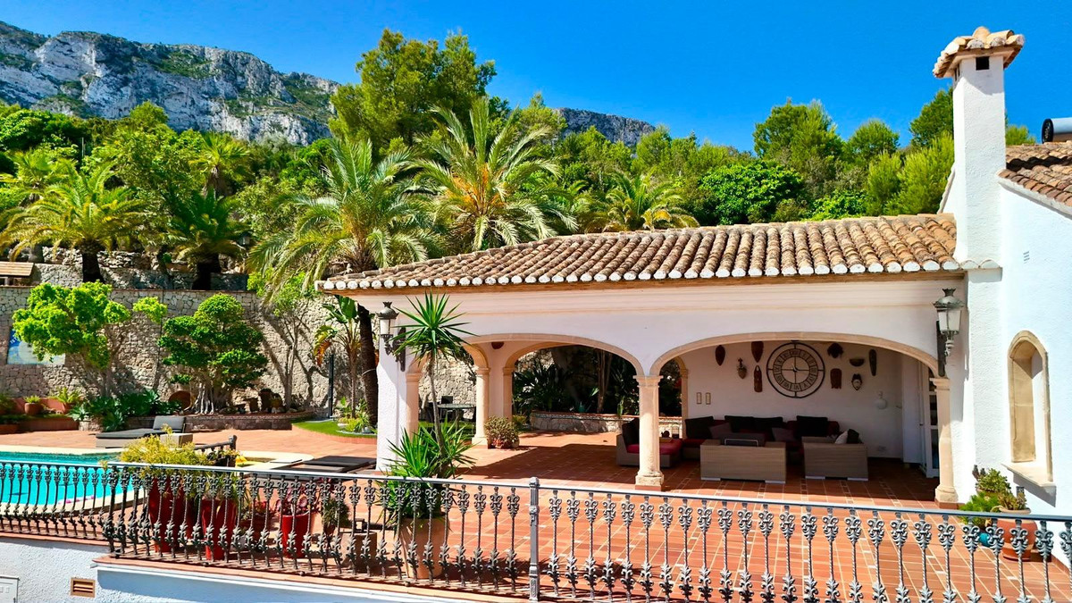 Vrijstaande Villa te koop in Denia | 4 slaapkamers H5421112