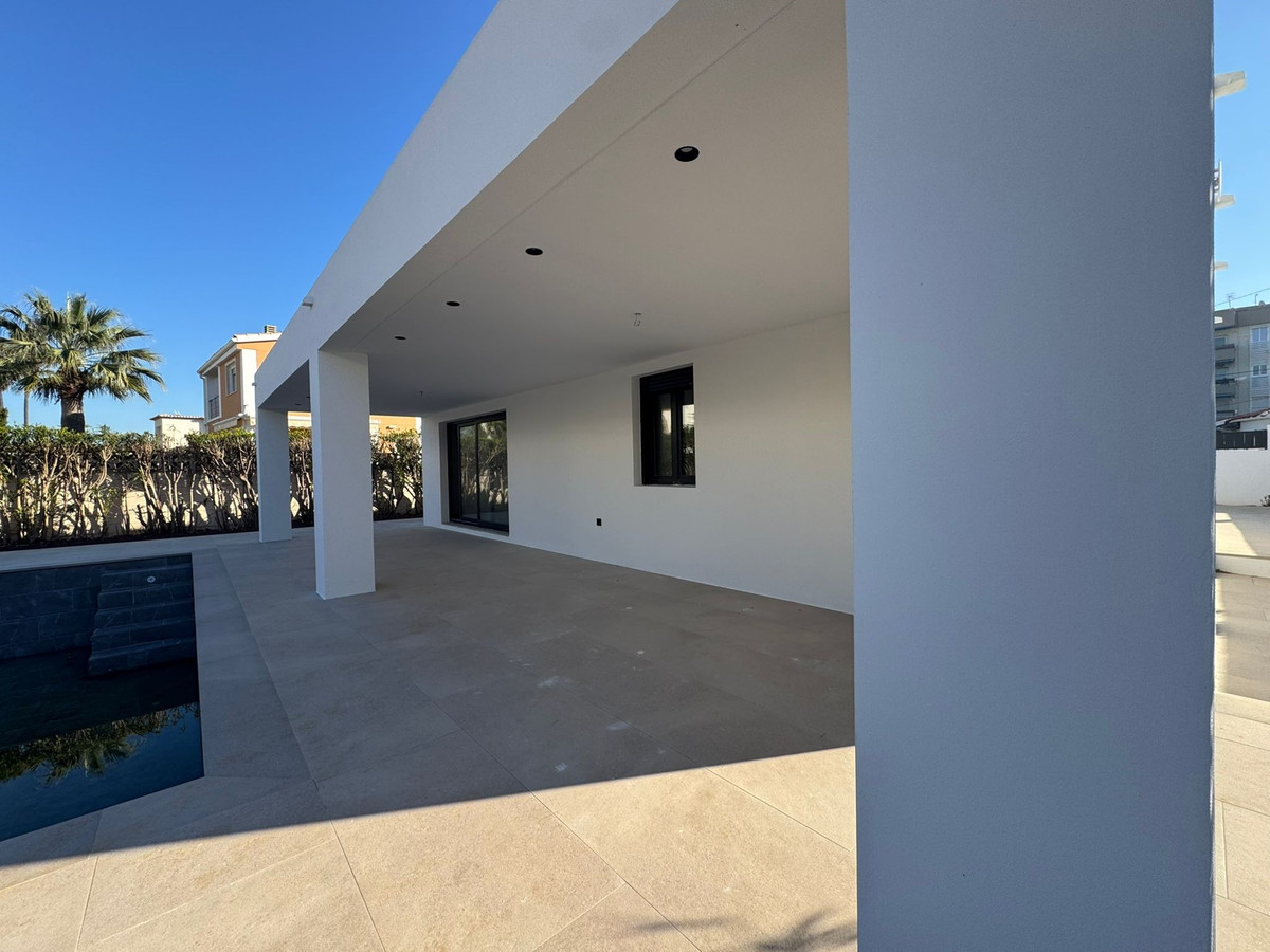 Vrijstaande Villa te koop in Denia | 3 slaapkamers H5473039