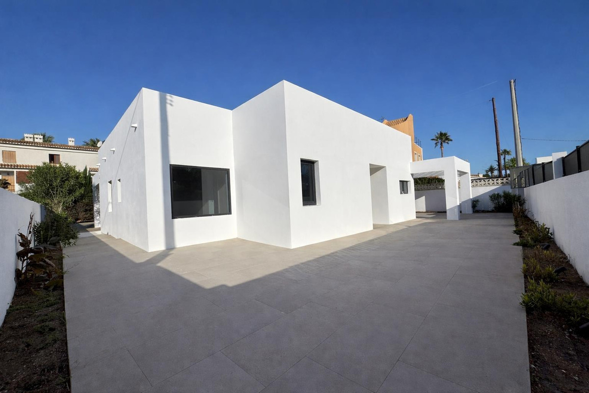 Vrijstaande Villa te koop in Denia | 3 slaapkamers H5473039
