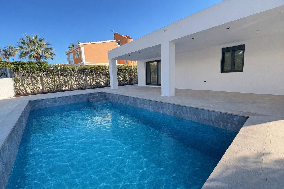 Vrijstaande Villa te koop in Denia | 3 slaapkamers H5473039