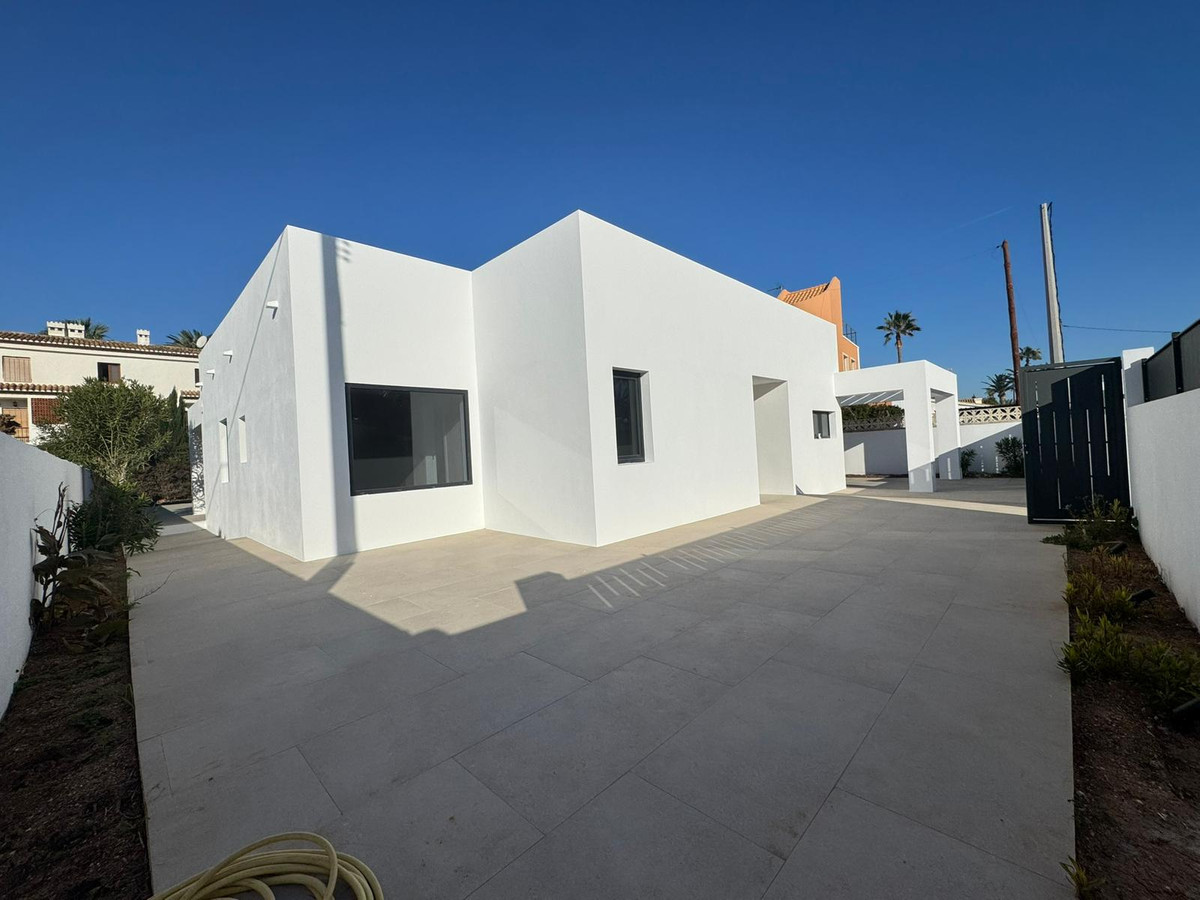 Vrijstaande Villa te koop in Denia | 3 slaapkamers H5473039