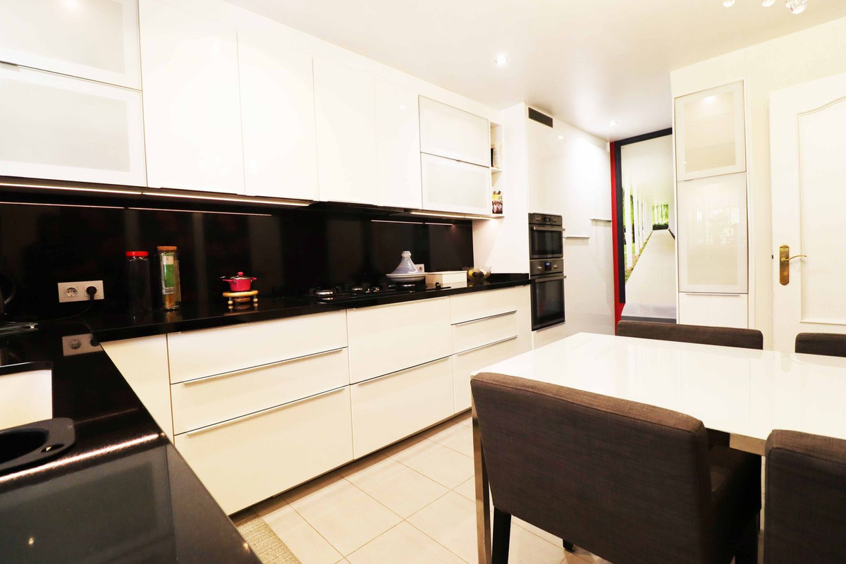 Huis te koop in Diana Park | 4 slaapkamers H4880860